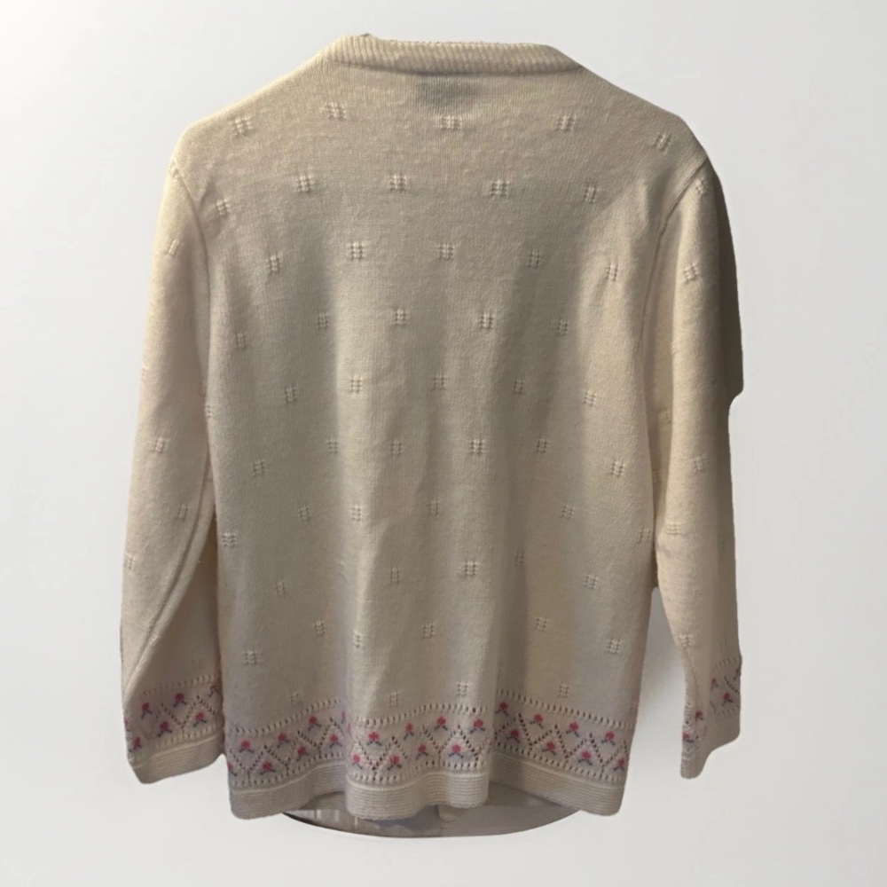 Vintage 70’s Billie Jo Women’s White Cardigan Sweater Floral Grandma Core Preppy - Picture 3 of 4